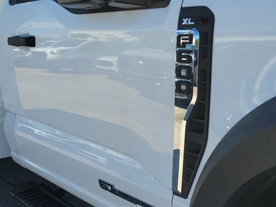 2024 Ford F-600SD XL