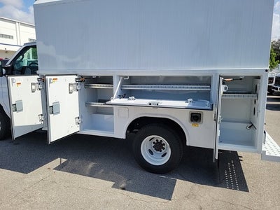 2025 Ford E-350SD Base Cutaway
