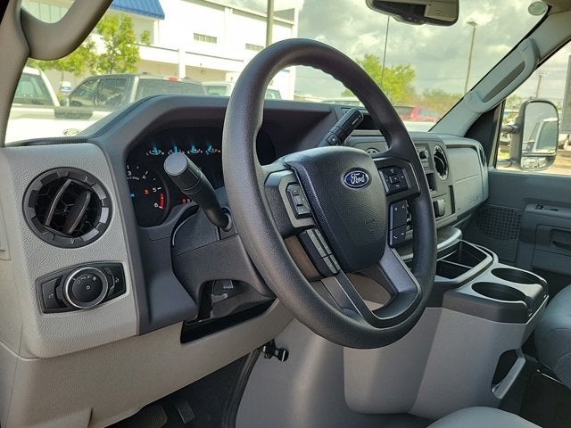 2025 Ford E-350SD Base Cutaway