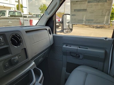 2025 Ford E-350SD Base Cutaway