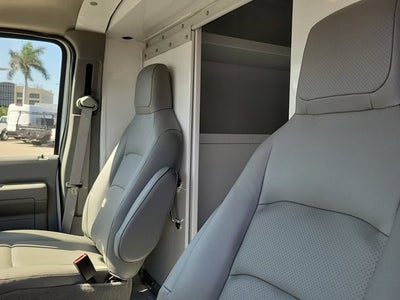 2025 Ford E-350SD Base Cutaway
