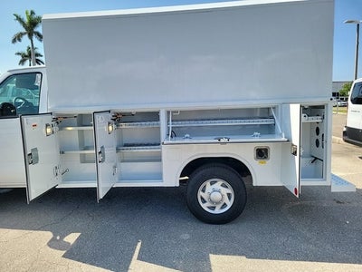2025 Ford E-350SD Base Cutaway