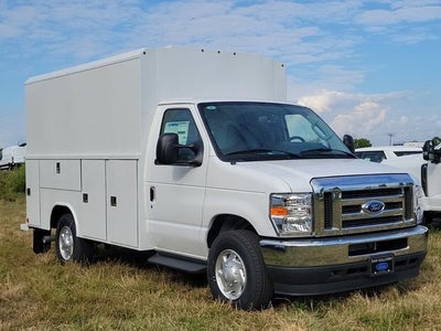 2025 Ford E-350SD Base Cutaway