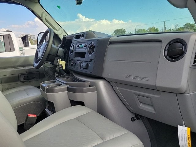 2025 Ford E-350SD Base Cutaway