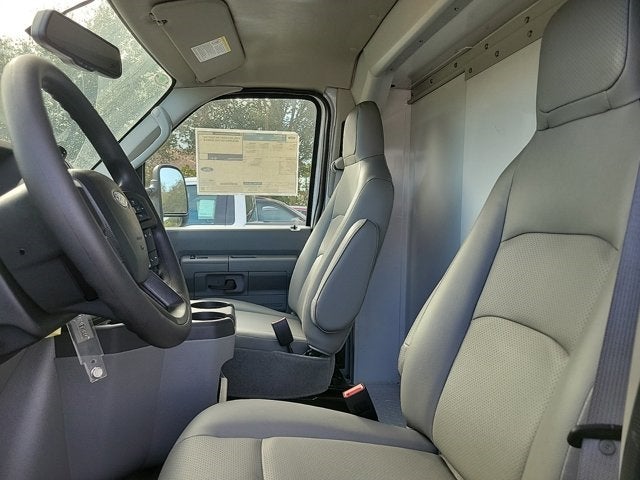 2025 Ford E-350SD Base Cutaway