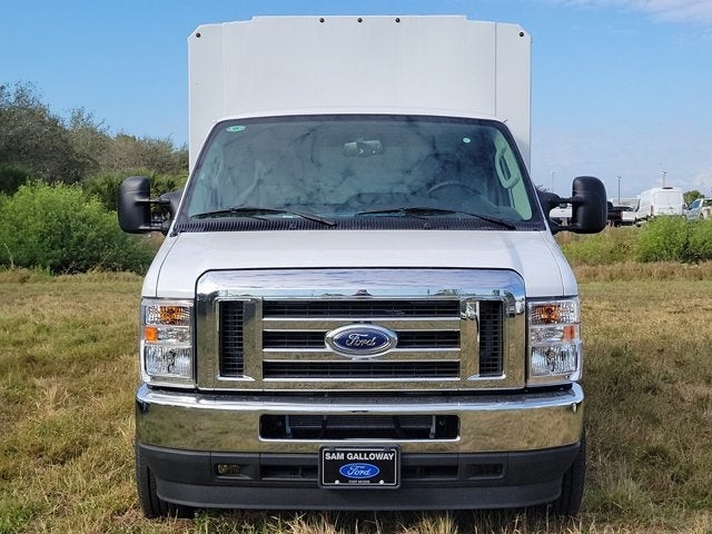 2025 Ford E-350SD Base Cutaway