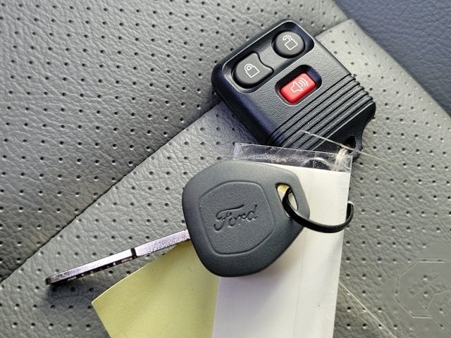 2025 Ford E-350SD Base Cutaway