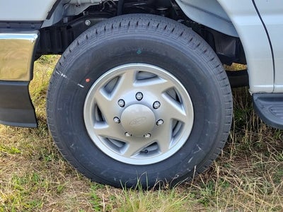 2025 Ford E-350SD Base Cutaway