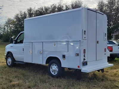2025 Ford E-350SD Base Cutaway