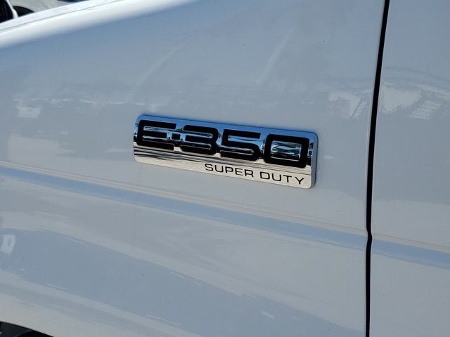 2025 Ford E-350SD Base Cutaway