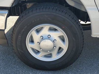 2025 Ford E-350SD Base Cutaway