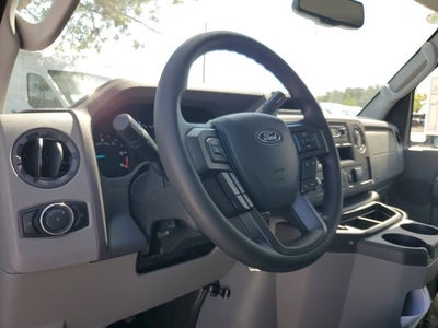 2025 Ford E-350SD Base Cutaway