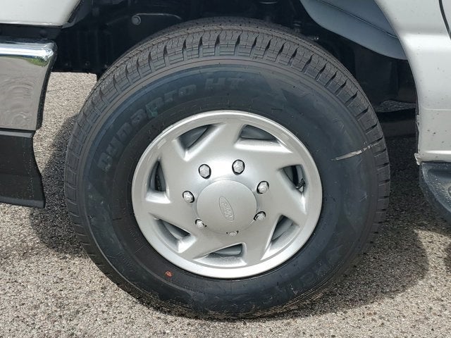 2025 Ford E-350SD Base Cutaway