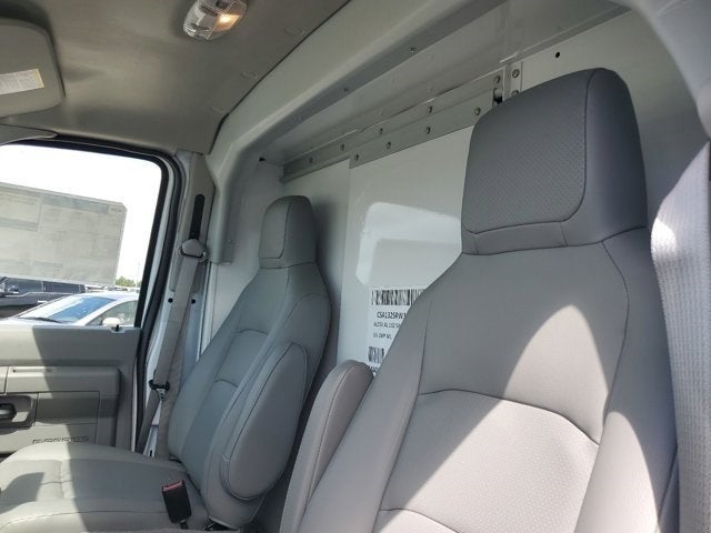 2025 Ford E-350SD Base Cutaway