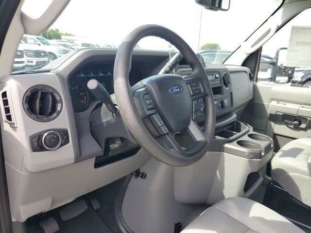 2025 Ford E-350SD Base Cutaway