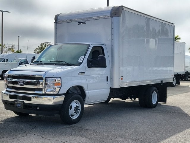 2026 Ford E-450SD Base