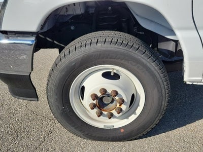 2025 Ford E-450SD Base