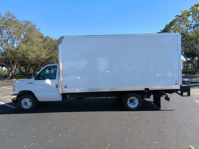 2026 Ford E-450SD Base