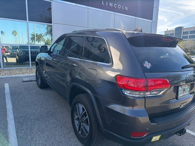 2019 Jeep Grand Cherokee Laredo E