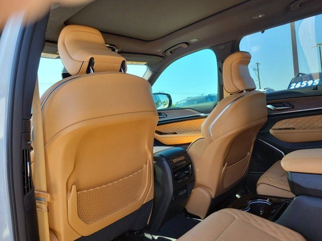 2024 Jeep Grand Cherokee L Summit