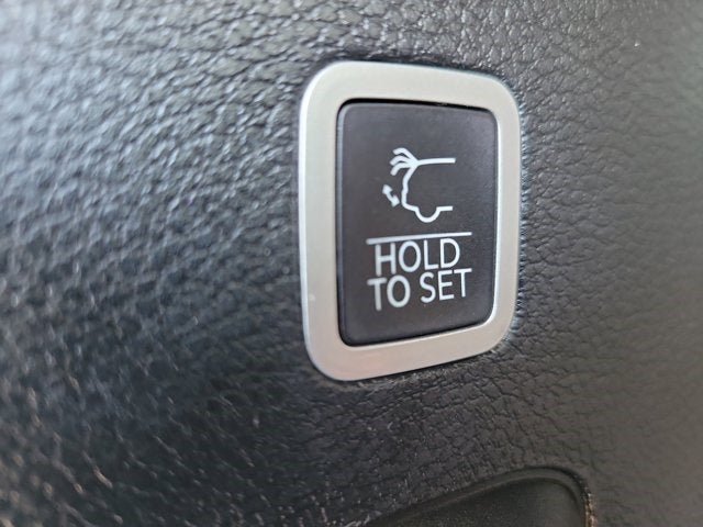 2023 Jeep Grand Wagoneer Base