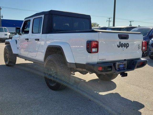 2022 Jeep Gladiator Sport