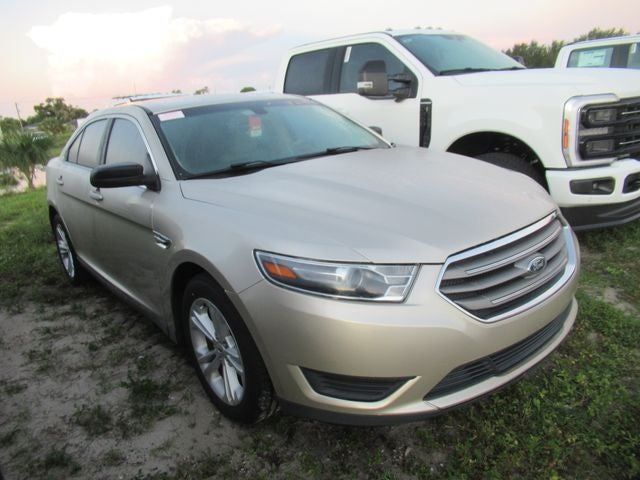 2018 Ford Taurus SE FWD's photo