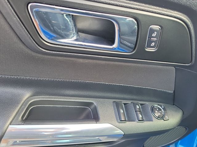 2017 Ford Mustang V6