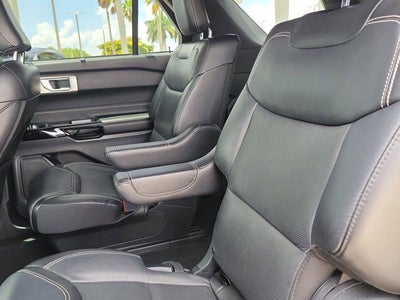 2022 Ford Explorer ST