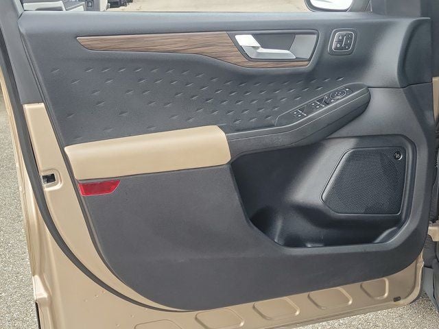 2020 Ford Escape Hybrid Titanium