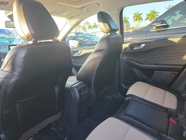 2022 Ford Escape Plug-In Hybrid Titanium