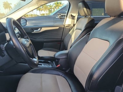 2022 Ford Escape Plug-In Hybrid Titanium