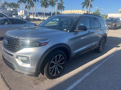 2022 Ford Explorer ST-Line