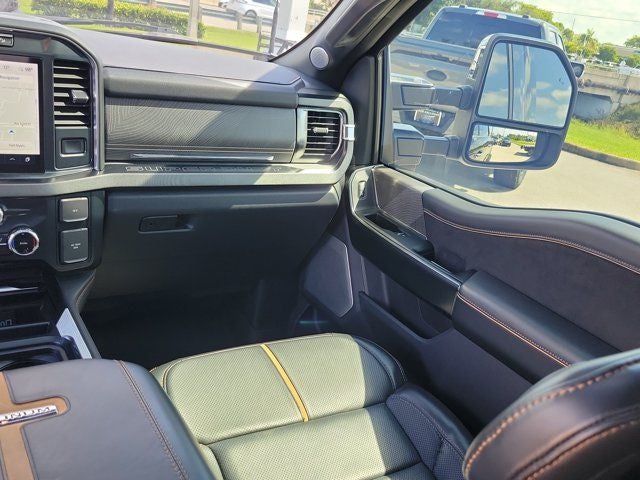 2023 Ford F-350SD Platinum