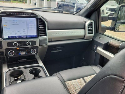 2022 Ford F-350SD Lariat