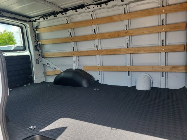2024 Chevrolet Express 2500 Work Van Cargo