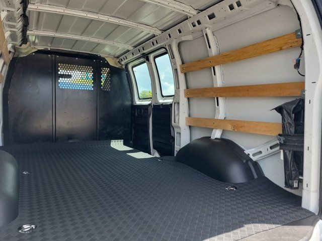 2024 Chevrolet Express 2500 Work Van Cargo