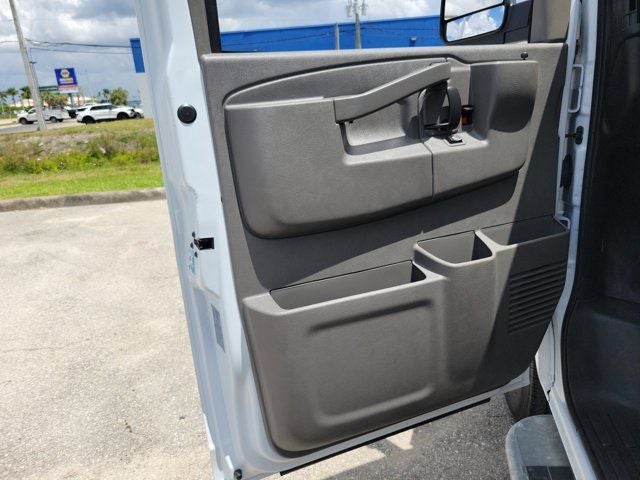 2024 Chevrolet Express 2500 Work Van Cargo