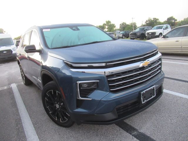 2025 Chevrolet Traverse AWD LT's photo