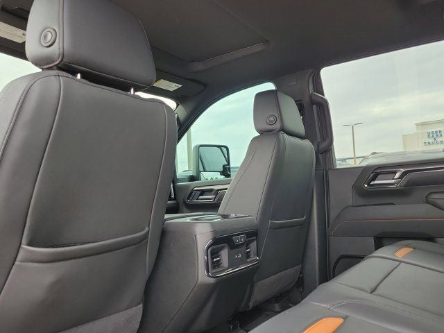2025 GMC Sierra 2500HD AT4