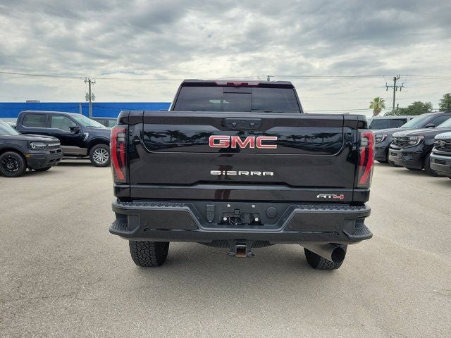 2025 GMC Sierra 2500HD AT4
