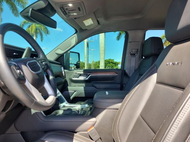 2025 GMC Sierra 2500HD Denali