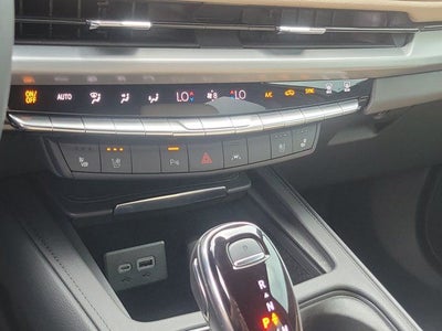 2025 Cadillac XT4 Premium Luxury