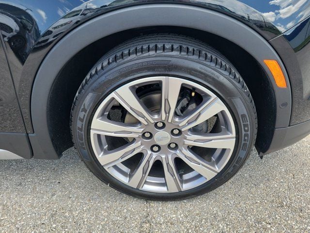 2022 Cadillac XT4 Premium Luxury