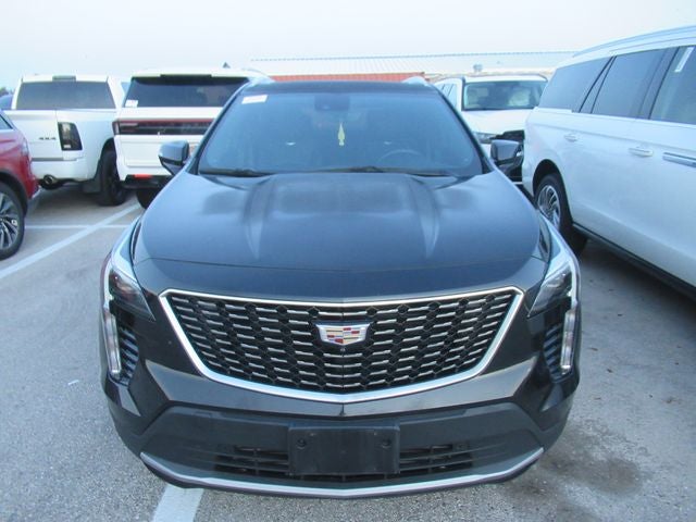 2022 Cadillac XT4 Premium Luxury