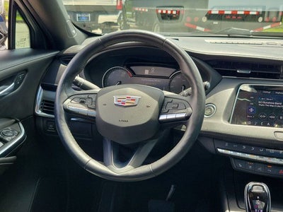 2022 Cadillac XT4 Premium Luxury