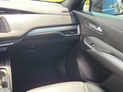 2022 Cadillac XT4 Premium Luxury