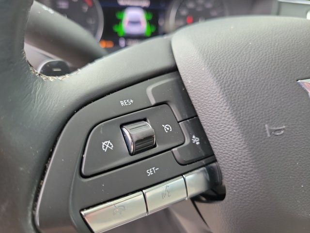 2022 Cadillac XT4 Premium Luxury