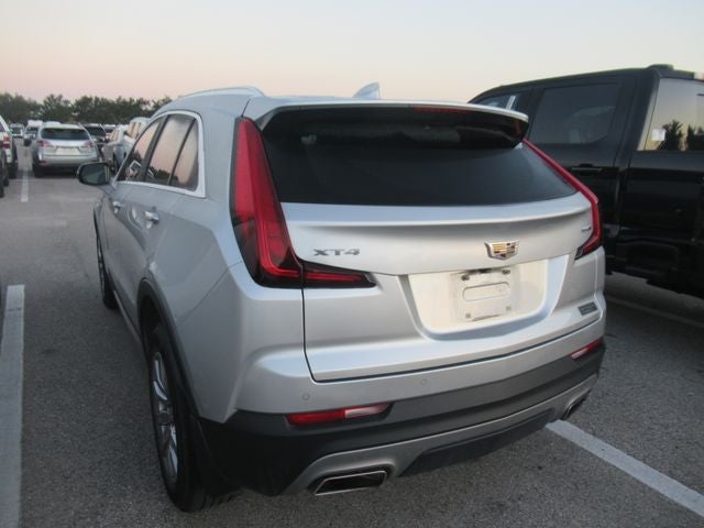 2022 Cadillac XT4 Premium Luxury