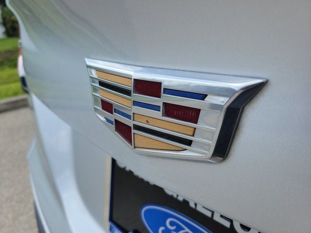 2022 Cadillac XT4 Premium Luxury